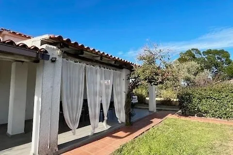 Casa Bougainvillea San Teodoro (Sardinia)