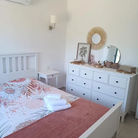 Villa Casa Bougainvillea San Teodoro (Sardinia)